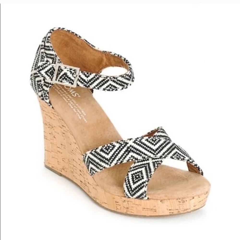Toms (7) Cork Wedge Aztec Printed Sandals Boho Black/White Eclectic Pattern